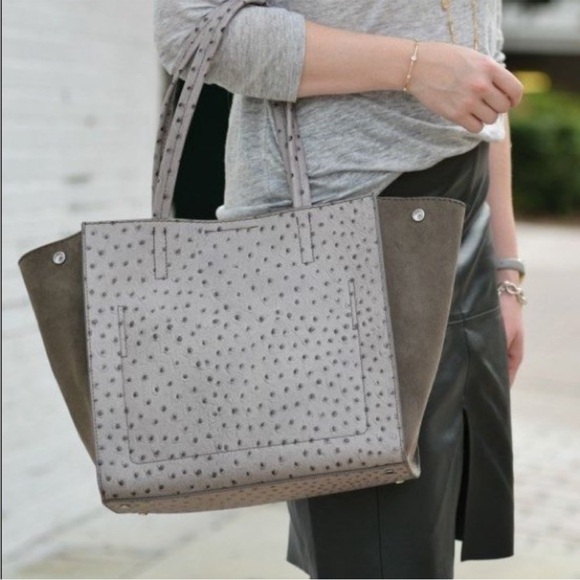 Banana Republic Cow-Leather Expandable Tote Bag - Picture 2 of 16